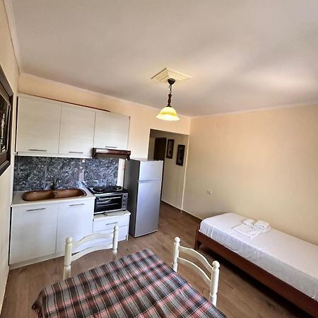 Green Villa Sarande Bagian luar foto