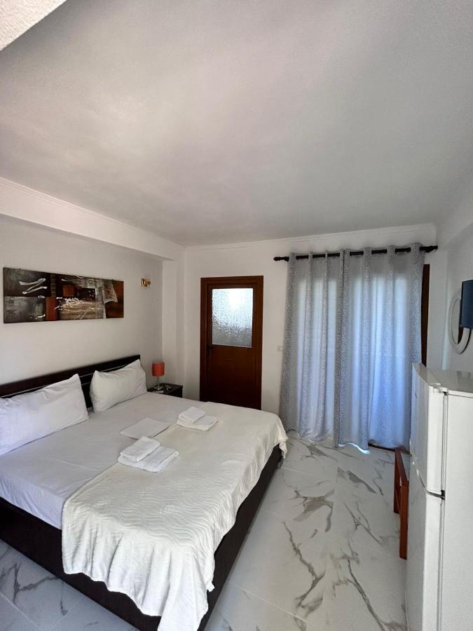 Green Villa Sarande Bagian luar foto