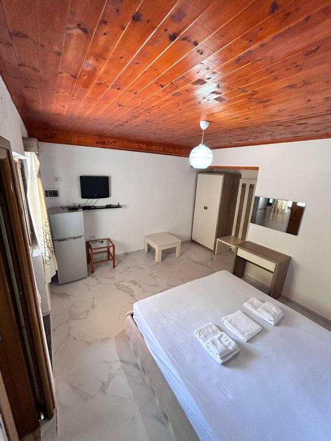 Green Villa Sarande Bagian luar foto