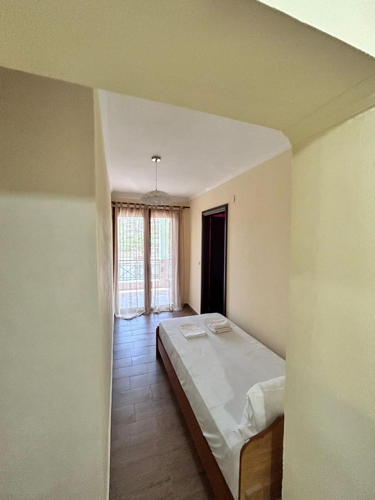 Green Villa Sarande Bagian luar foto