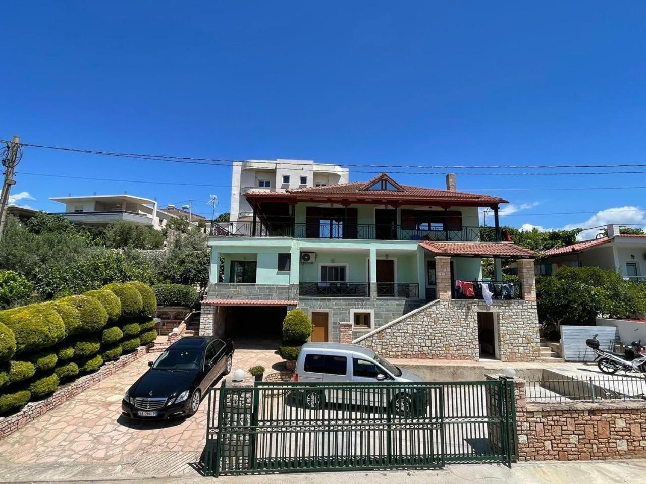 Green Villa Sarande Bagian luar foto